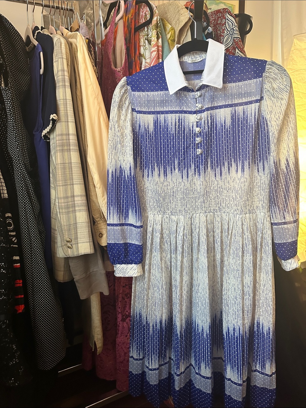 Sold! 20” bust 1970’s textured synthetic but hello amazing!